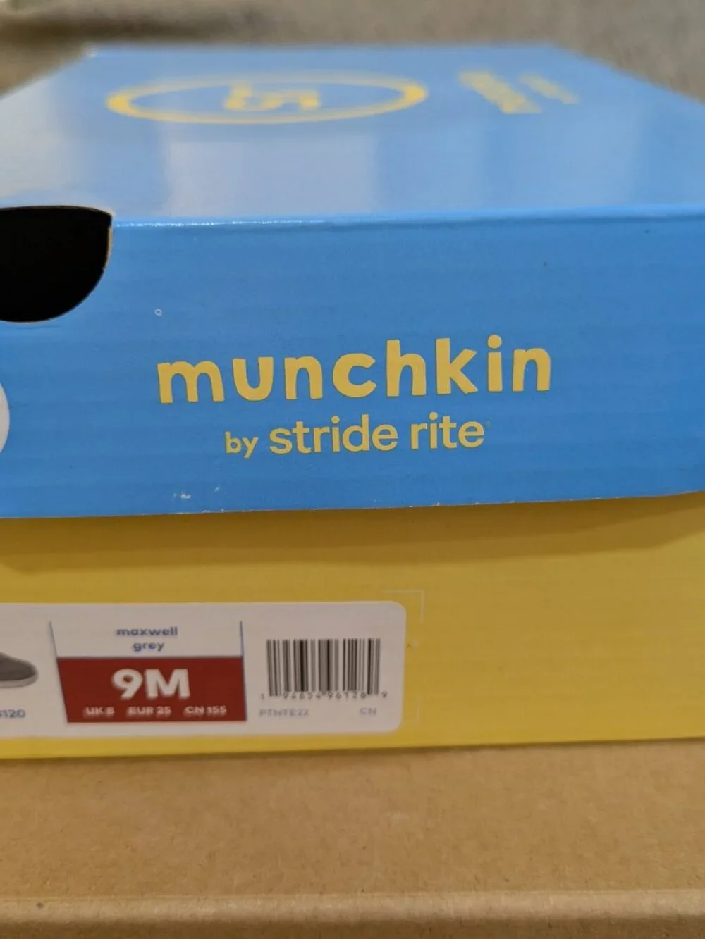 Munchkin by Stride Rite Little Girl avalon blush Sneakers Size 9M New in Box